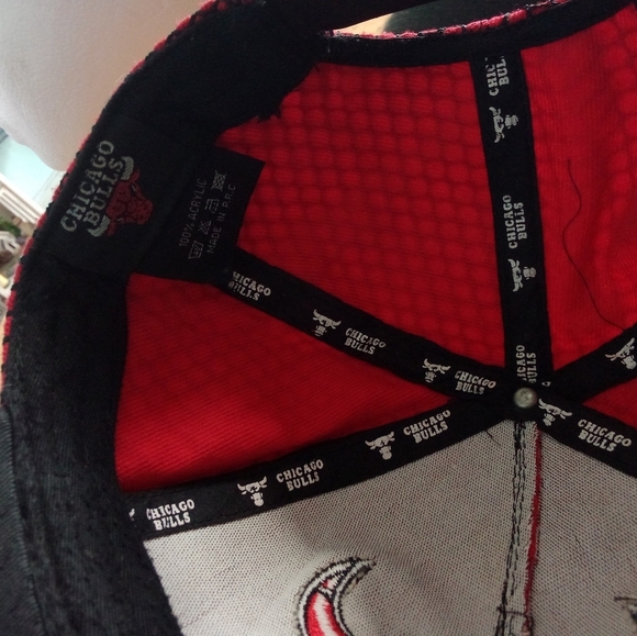 Chicago Bulls Adjustable Hat Red Black Mesh Netting NBA - Picture 5 of 6